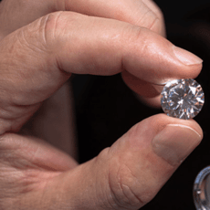 Concours : Remportez une initiation privée à la gemmologie et un certificat pour votre bijou.