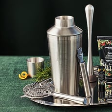 Participez et remportez un élégant panier Douceurs des Fêtes signé Ricardo et Yves Rocher.