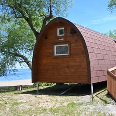 Participez pour remporter un séjour de deux nuits dans un Pod d'Hébergement Plage Robertson!