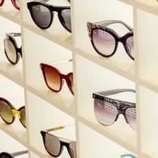 Participez au concours Maillots Maillots et Oakley pour remporter des lunettes de soleil.