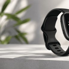 Courez la chance de gagner une Google Fitbit Versa 4!