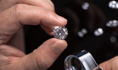 Concours : Remportez une initiation privée à la gemmologie et un certificat pour votre bijou.