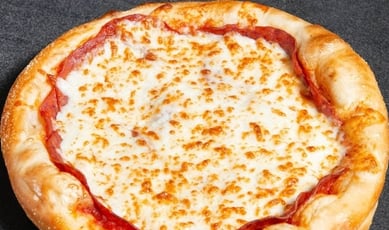 Participez au concours Pizza Salvatoré et remportez l'une des deux cartes de 50$ !