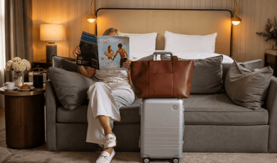 Remportez un séjour prestigieux au Royal Hotel ainsi qu'une élégante valise Monos