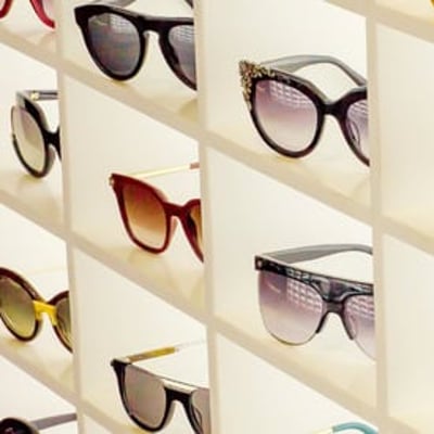 Participez au concours Maillots Maillots et Oakley pour remporter des lunettes de soleil.