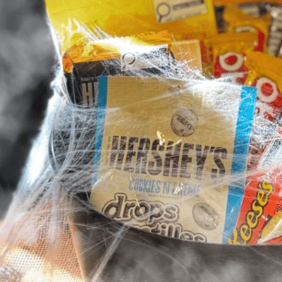 Participez au concours pour tenter de gagner cinq paniers de douceurs Hershey’s.