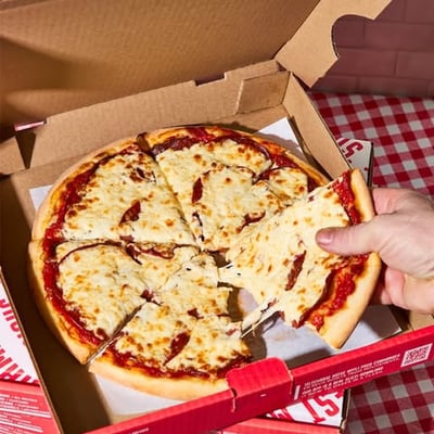 Participez au concours des restaurants Toujours Mikes et remportez une carte-cadeau de 200$ !